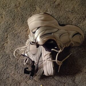 White and Gray Athletic Sneakers Avia 7.5